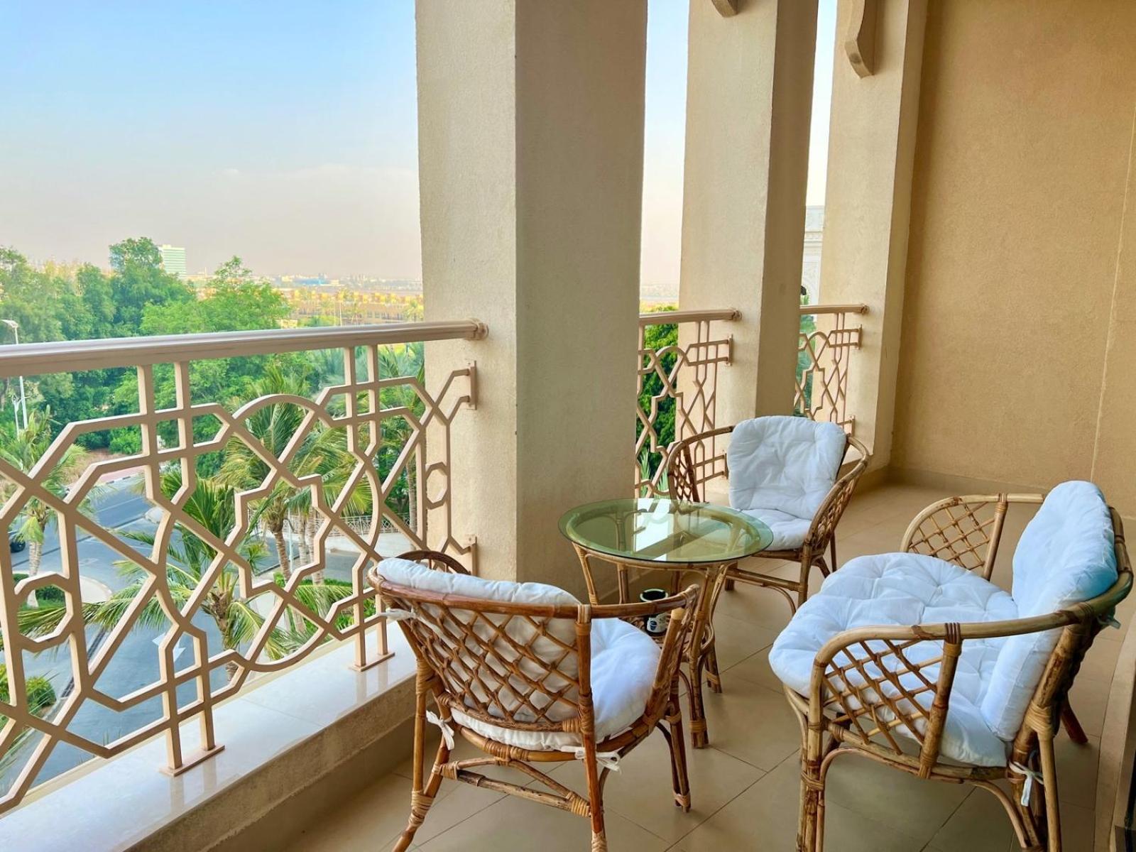 Private Suites Al Hamra Palace At Golf & Sea Resort 拉斯阿尔卡麦 外观 照片